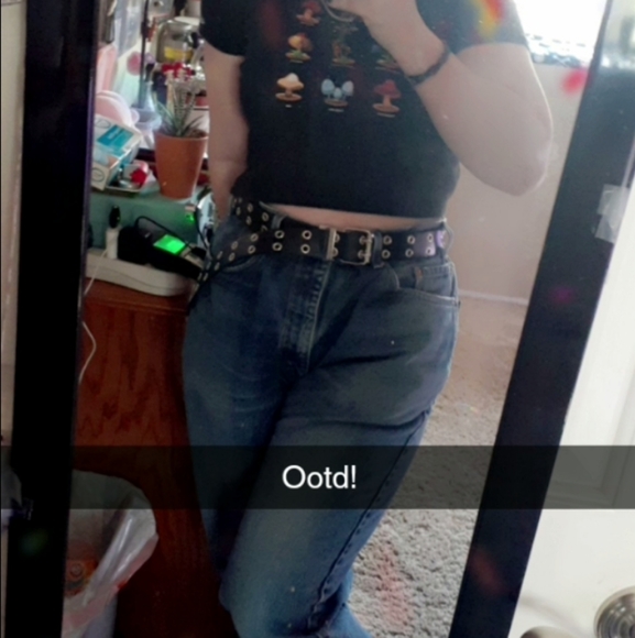 Meet your Posher, Trinity - Picture 3 of 5